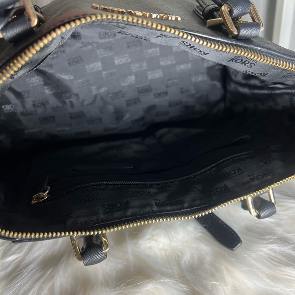 Michael Kors Ciara Large Saffiano Leather satchel - Picture 7 of 8